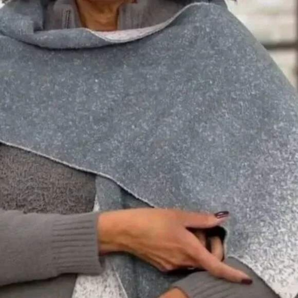 NWT Barefoot Dreams CozyChic Lite Confetti Scarf Smokey Green Fog Gray One Size - Picture 2 of 8